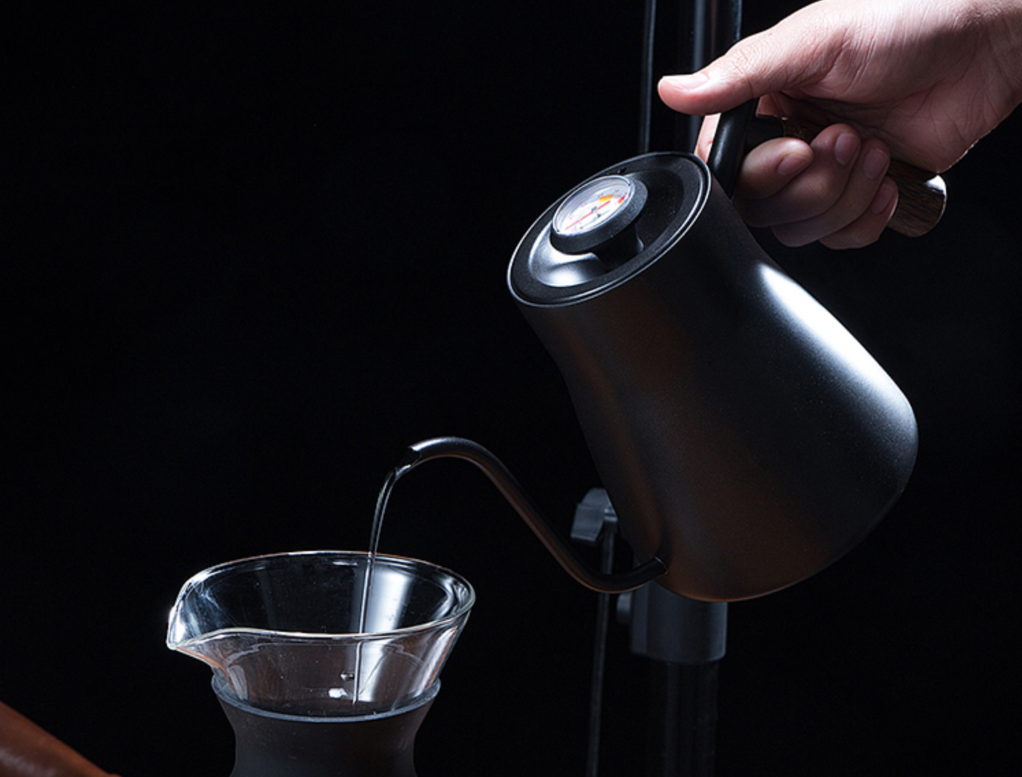 Barista Space Brewing Kettle 850ml (with thermometer)